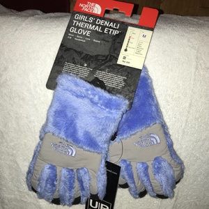 NWT* The North Face youth gloves